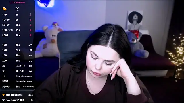 Emily Mo online show from January 2025 10:09:02 AM