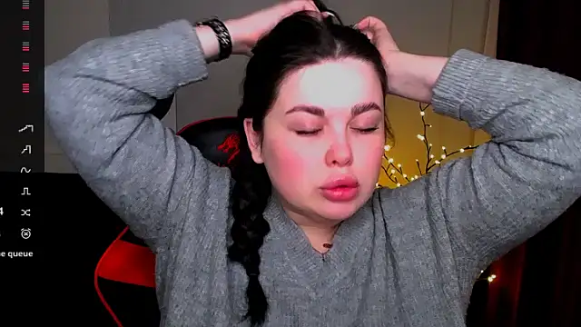 Emily Mo online show from February 2025 06:33:01 AM