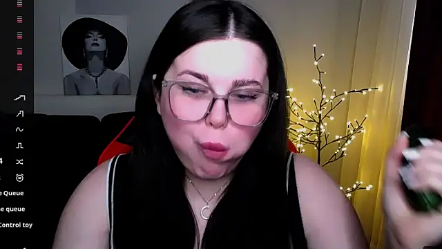 Emily Mo online show from February 2025 09:34:02 AM