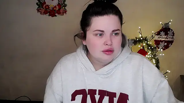 Emily Mo online show from December 2025 06:53:02 AM