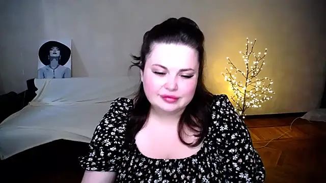 Snapshot of Emily_Mo chatting on June 2026 05:53:02 AM Emily Mo online show from June 2026 05:53:02 AM