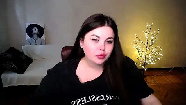 Snapshot of Emily_Mo chatting on June 2026 05:56:02 AM Emily Mo online show from June 2026 05:56:02 AM