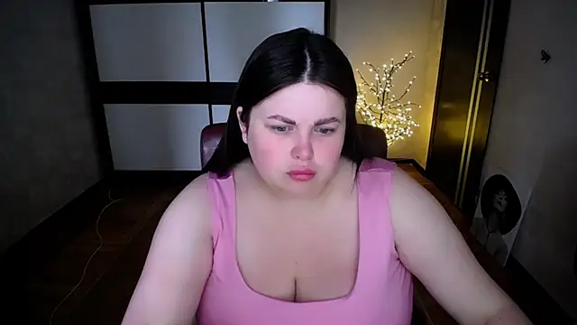 Snapshot of Emily_Mo chatting on July 2026 06:28:01 AM Emily Mo online show from July 2026 06:28:01 AM