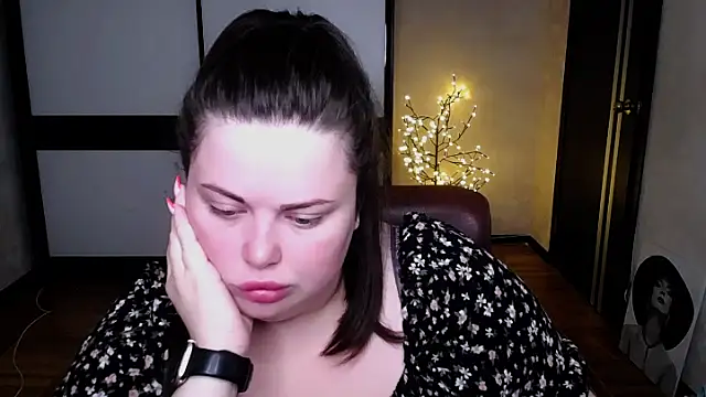 Snapshot of Emily_Mo chatting on July 2026 05:45:01 AM Emily Mo online show from July 2026 05:45:01 AM