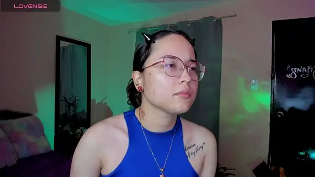 shantalc3rezo online show from February 2026 07:43:02 PM