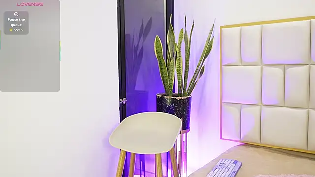 Snapshot of Anais_aradia chatting on January 2026 04:59:01 AM Anais aradia online show from January 2026 04:59:01 AM