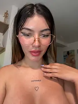 Your Honeey online show from October 2025 04:24:01 AM