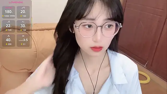 Snapshot of 4uoki chatting on December 2025 03:50:01 PM 4uoki online show from December 2025 03:50:01 PM