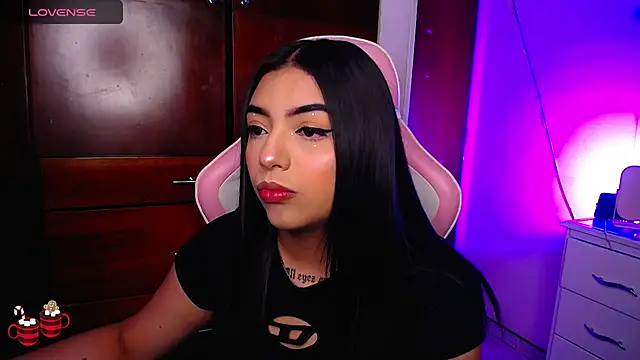 Snapshot of eva_six chatting on December 2024 08:07:02 PM eva six online show from December 2024 08:07:02 PM