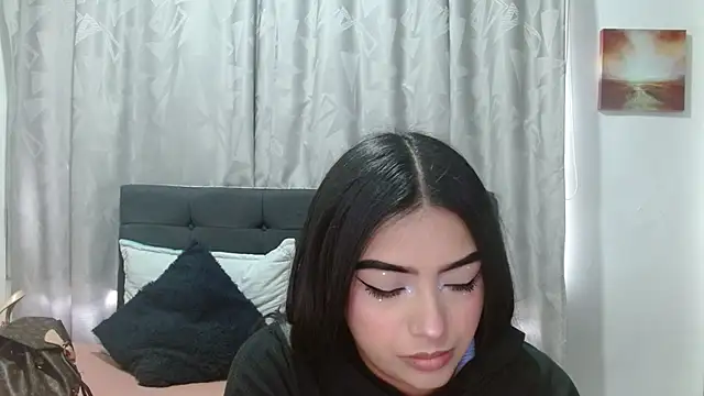 Snapshot of eva_six chatting on October 2025 06:52:02 PM eva six online show from October 2025 06:52:02 PM