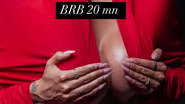 Snapshot of liah_v chatting on February 2025 09:07:02 PM liah v online show from February 2025 09:07:02 PM