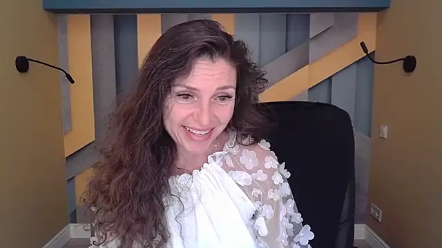 EllaLong online show from September 2025 11:33:02 AM