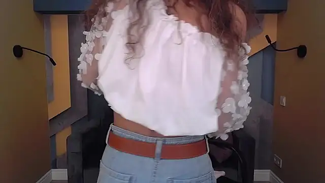 EllaLong online show from September 2025 11:34:01 AM