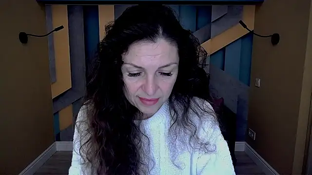 EllaLong online show from November 2025 12:26:01 PM