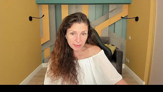 EllaLong online show from July 2026 12:14:02 PM
