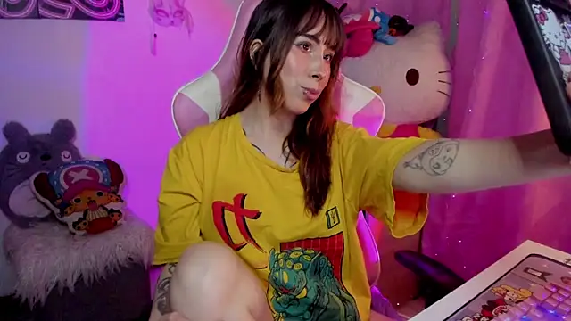 Snapshot of Waifu_Aika chatting on October 2025 08:09:02 PM Waifu Aika online show from October 2025 08:09:02 PM