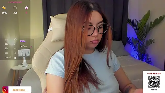 Snapshot of dakottaa_ chatting on February 2025 11:08:02 PM dakottaa online show from February 2025 11:08:02 PM