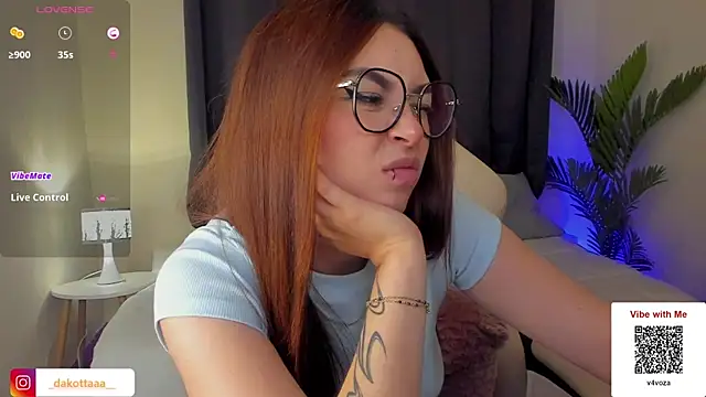 Snapshot of dakottaa_ chatting on February 2025 02:12:02 AM dakottaa online show from February 2025 02:12:02 AM