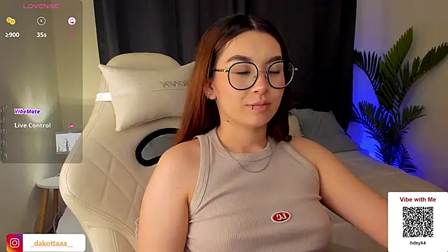 Snapshot of dakottaa_ chatting on March 2025 02:15:01 AM dakottaa online show from March 2025 02:15:01 AM