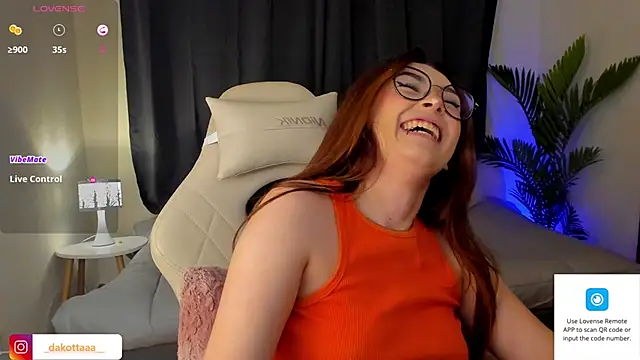 Snapshot of dakottaa_ chatting on March 2025 02:27:01 AM dakottaa online show from March 2025 02:27:01 AM