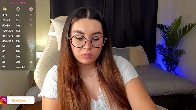 Snapshot of dakottaa_ chatting on October 2025 11:14:01 PM dakottaa online show from October 2025 11:14:01 PM