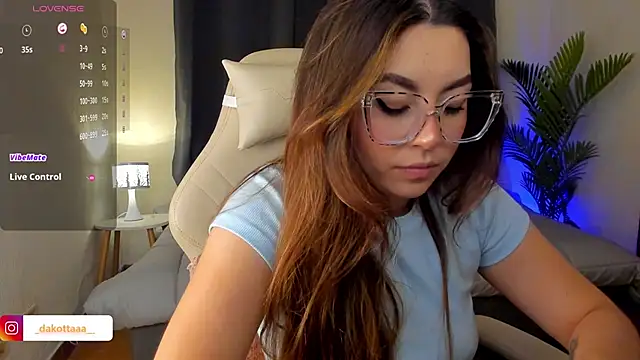 Snapshot of dakottaa_ chatting on October 2025 11:38:01 PM dakottaa online show from October 2025 11:38:01 PM