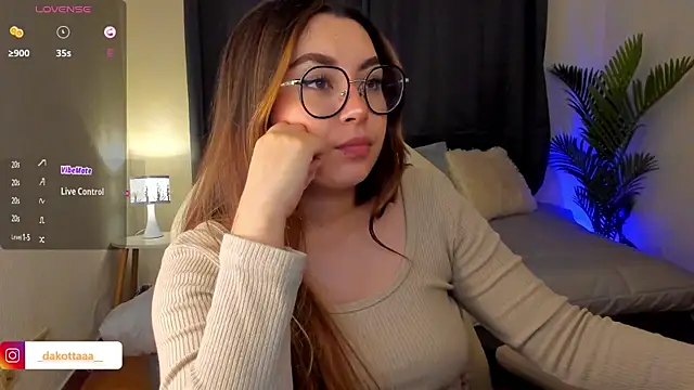 Snapshot of dakottaa_ chatting on October 2025 11:38:02 PM dakottaa online show from October 2025 11:38:02 PM