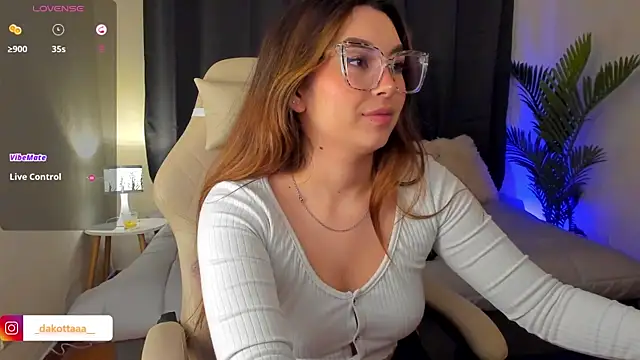 Snapshot of dakottaa_ chatting on November 2025 11:38:02 PM dakottaa online show from November 2025 11:38:02 PM