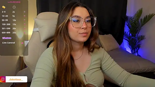 Snapshot of dakottaa_ chatting on November 2025 11:37:01 PM dakottaa online show from November 2025 11:37:01 PM