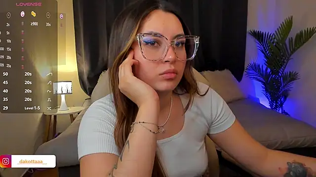 Snapshot of dakottaa_ chatting on December 2025 11:32:01 PM dakottaa online show from December 2025 11:32:01 PM