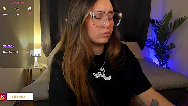 Snapshot of dakottaa_ chatting on January 2026 11:41:02 PM dakottaa online show from January 2026 11:41:02 PM