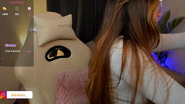 Snapshot of dakottaa_ chatting on January 2026 11:31:01 PM dakottaa online show from January 2026 11:31:01 PM