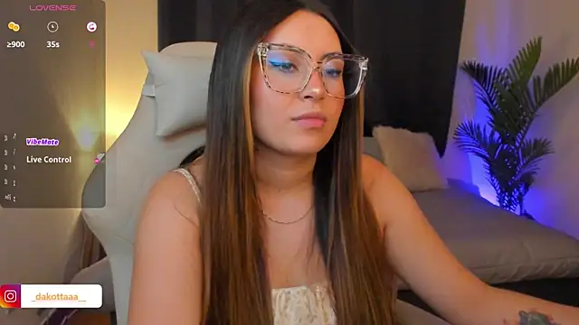 Snapshot of dakottaa_ chatting on February 2026 11:41:01 PM dakottaa online show from February 2026 11:41:01 PM