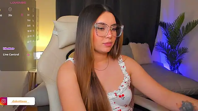 Snapshot of dakottaa_ chatting on February 2026 12:29:02 AM dakottaa online show from February 2026 12:29:02 AM