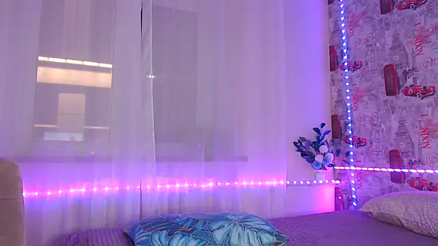 Snapshot of Karolina_love_ chatting on May 2026 08:54:02 PM Karolina love online show from May 2026 08:54:02 PM