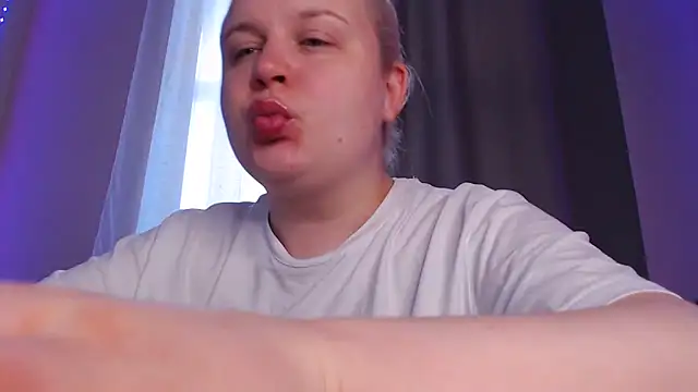 Snapshot of Karolina_love_ chatting on June 2026 03:15:01 AM Karolina love online show from June 2026 03:15:01 AM