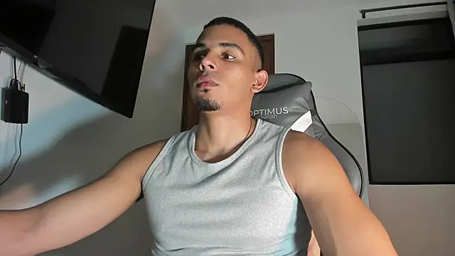 Snapshot of joss_111 chatting on December 2025 04:19:01 AM joss 111 online show from December 2025 04:19:01 AM