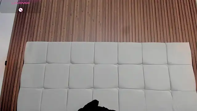 Saravy Blandon online show from October 2025 11:11:01 AM