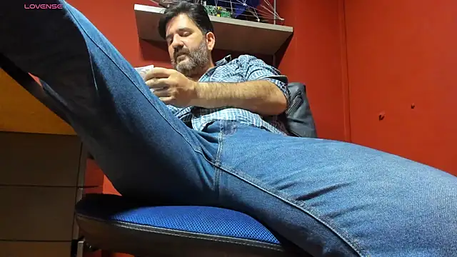 Maxi TheBigDaddy online show from March 2025 01:43:02 PM