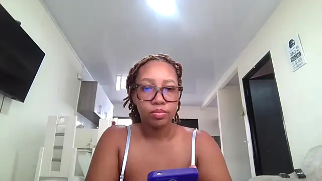 Snapshot of megan-hotxx chatting on March 2026 01:28:01 PM megan-hotxx online show from March 2026 01:28:01 PM