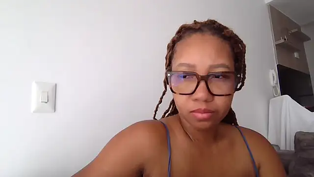 Snapshot of megan-hotxx chatting on April 2026 03:20:02 PM megan-hotxx online show from April 2026 03:20:02 PM