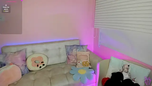 Snapshot of tinysara chatting on January 2026 04:34:01 PM tinysara online show from January 2026 04:34:01 PM