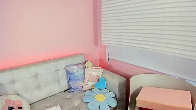 tinysara online show from July 2026 05:38:02 PM