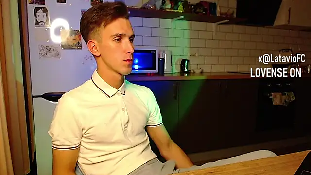 Midnighter  online show from September 2025 01:51:02 AM