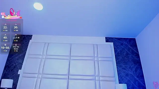 charlottewhitte online show from April 2026 11:47:02 AM