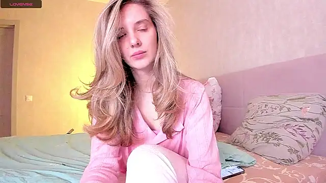 Snapshot of PatriciaBlairs chatting on February 2026 02:45:01 PM PatriciaBlairs online show from February 2026 02:45:01 PM