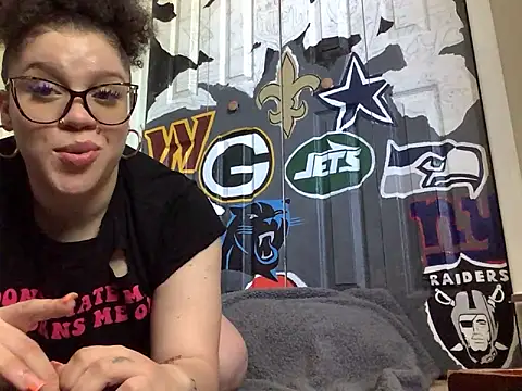 QueenNuttCollector online show from May 2026 04:48:01 PM