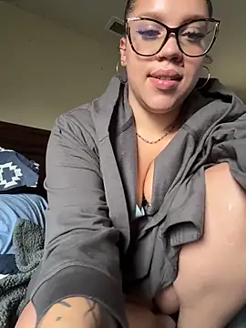 QueenNuttCollector online show from June 2026 07:30:02 PM