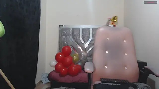 Snapshot of toxxxic_cams chatting on May 2026 07:37:01 AM toxxxic cams online show from May 2026 07:37:01 AM