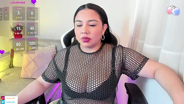 ambar-wells online show from November 2025 06:10:01 PM